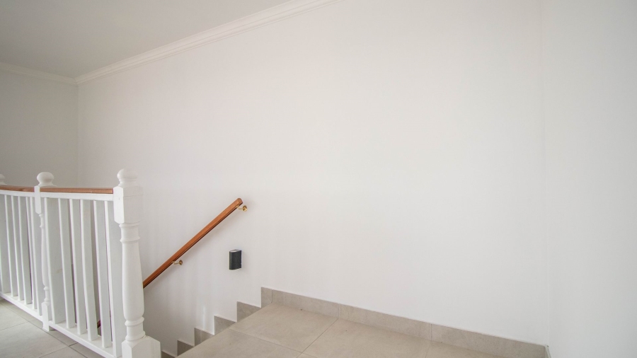 3 Bedroom Property for Sale in Fraaiuitsig Western Cape
